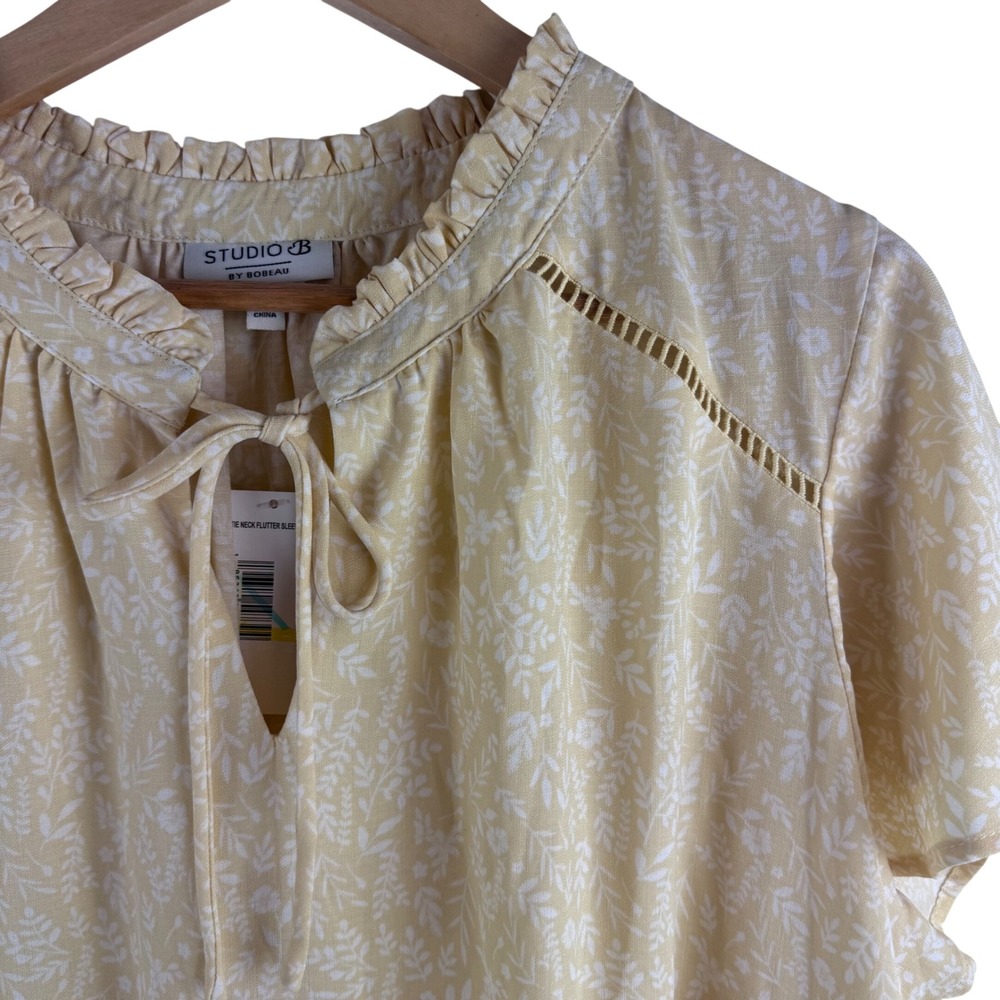 Studio B by Bobeau Blouse Womens 3X Yellow Floral Tie Neck Flutter Sleeve XT4W58